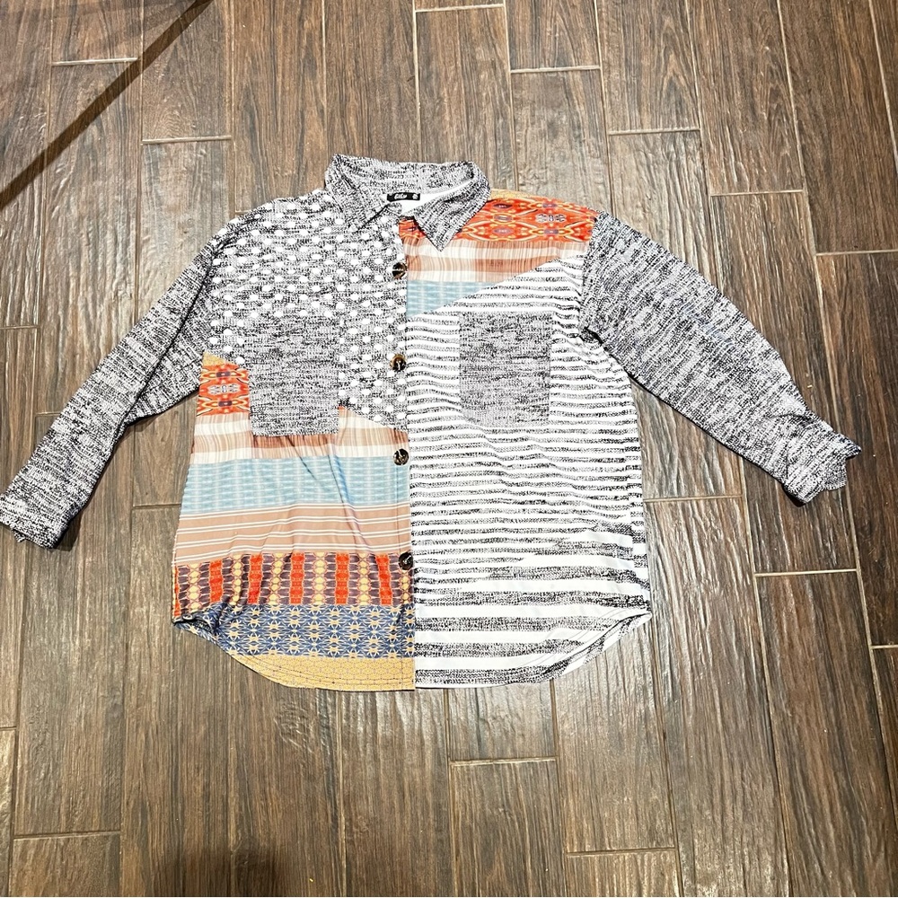 Lily by Firmiana. Women’s 3X plus size multicolor patch button cardigan. pm2